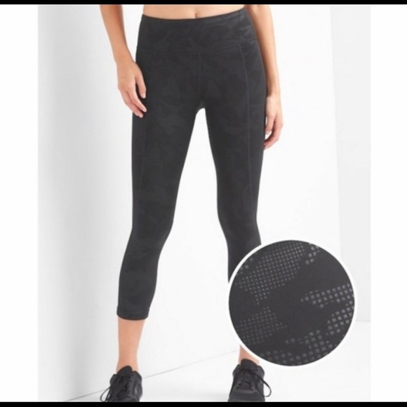 gap capri leggings